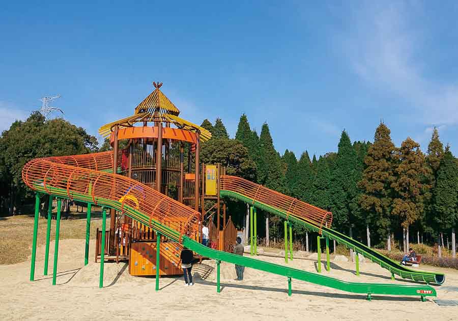 亀山サンシャインパーク（ローラーすべり台）の画像