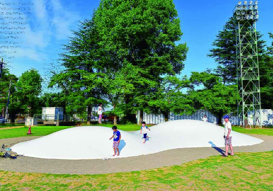 高田公園（ふわふわドーム）