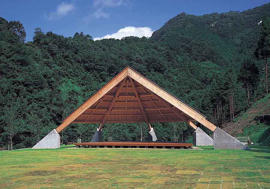 ふるさと公園　屋外ステージ