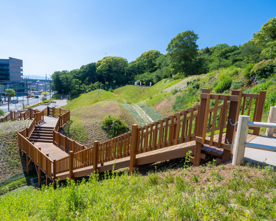 史跡小牧山(デッキ・木橋)の画像