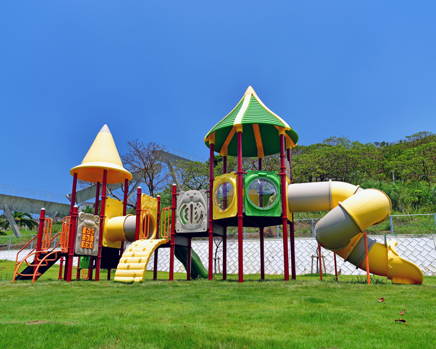 西部プラザ公園の画像