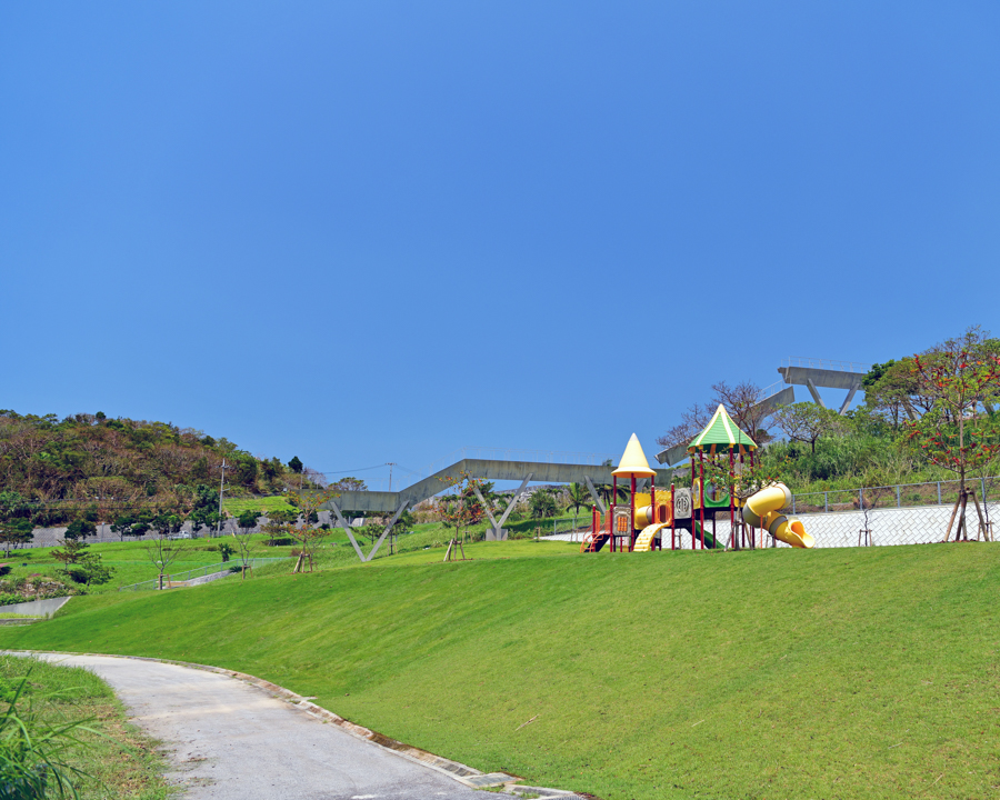 西部プラザ公園の画像