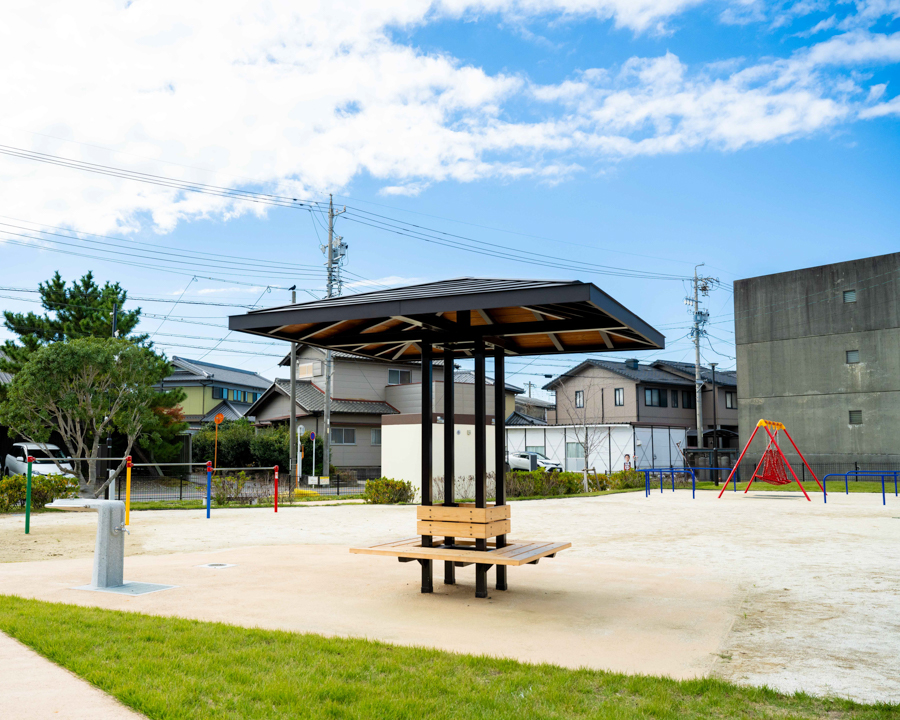 緑町公園（四阿）の画像
